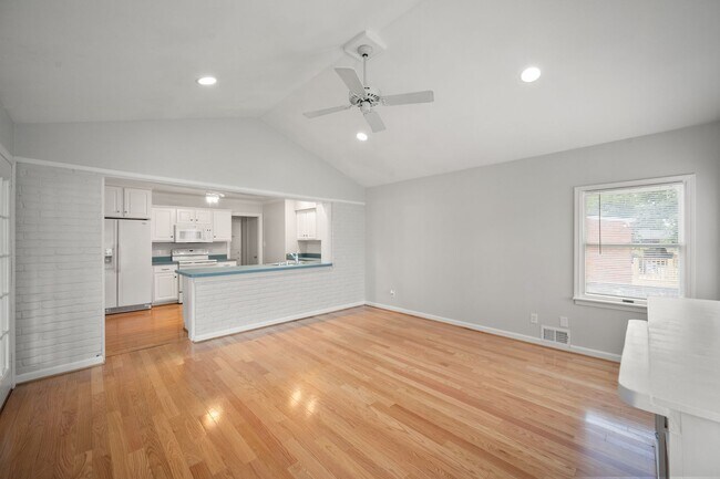Building Photo - Make This Your Home!