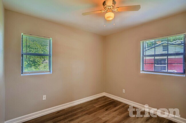 Building Photo - 1116 Edith Ave