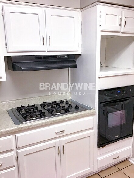 Building Photo - 3035 Christine Rd