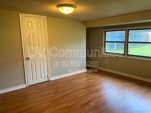 Building Photo - 18502 Bent Elm Dr