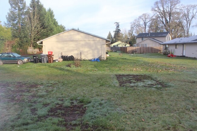 Building Photo - 3233 NE Brogden St