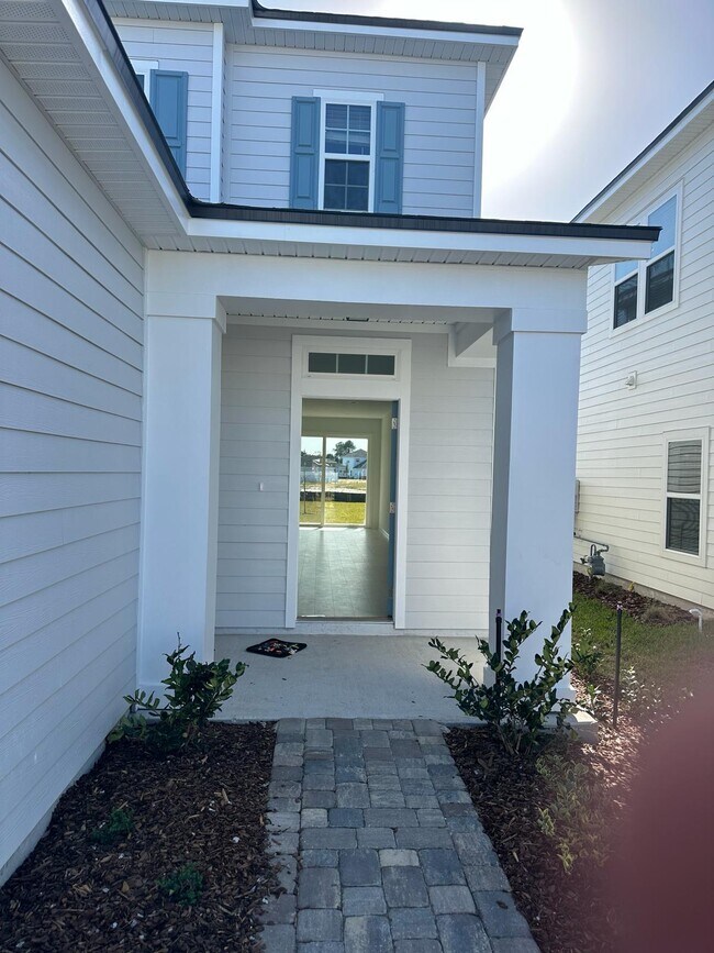 Building Photo - 572 Silver Landing Dr