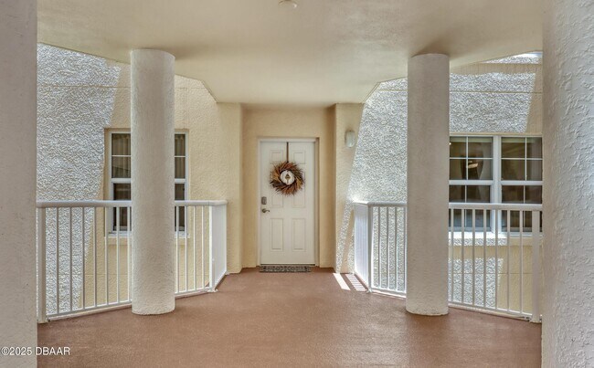 Building Photo - 4670 Links Village Dr