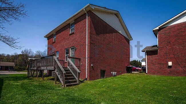 Building Photo - 815 Golf View Pl