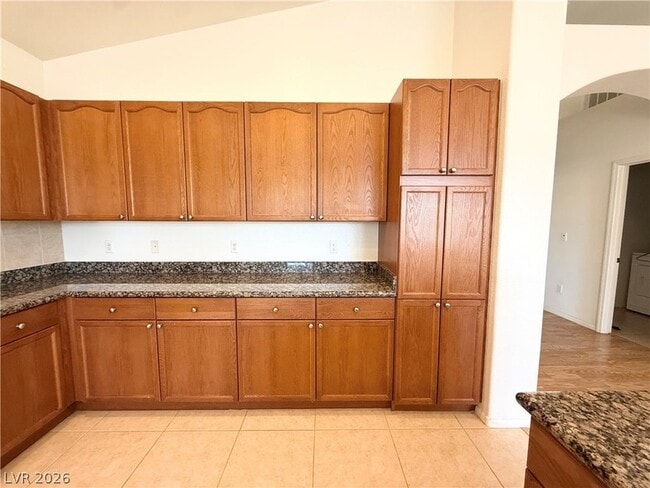 Building Photo - 7998 Half Moon Point Dr