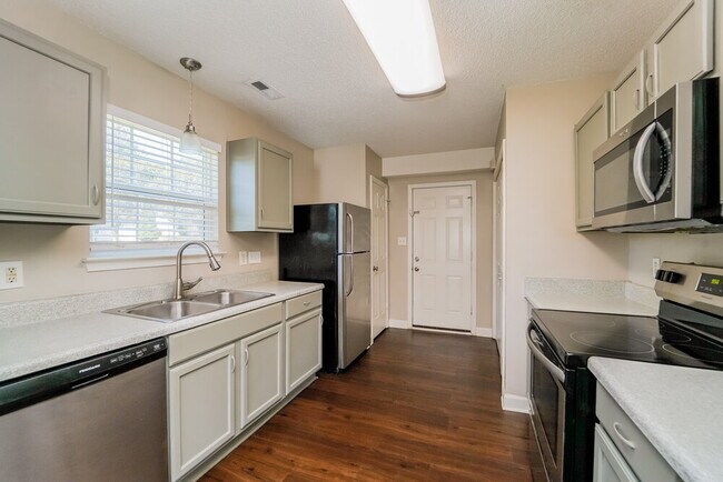 Building Photo - 5504 Black Fox Ct