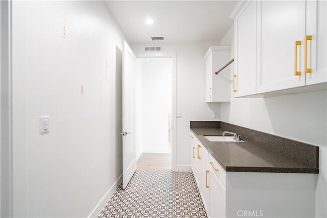 Building Photo - 20043 Mersey Ln