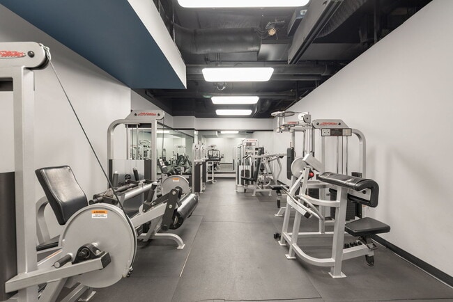 Building Photo - 10 E Ontario St