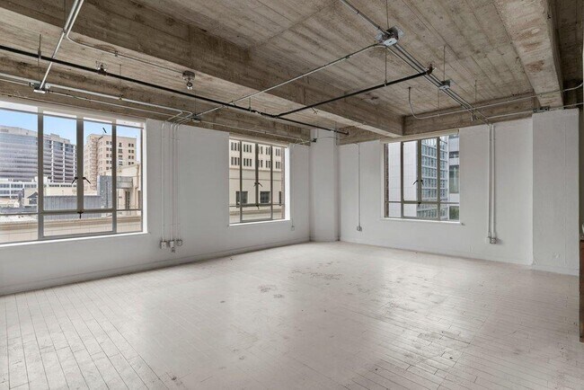 Building Photo - 710 Colorado St