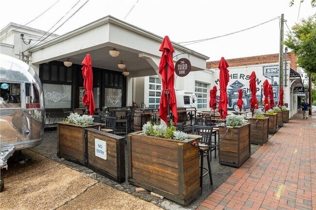 Building Photo - 1603 Glenivy