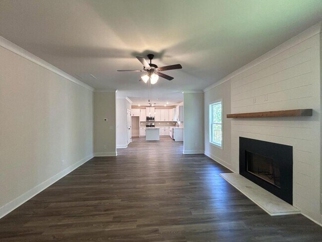 Building Photo - 4420 Whitetail Path Cove