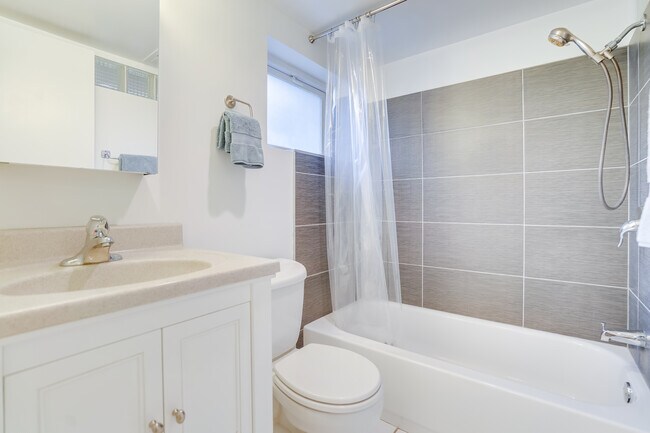 Building Photo - 2524 13th St NW