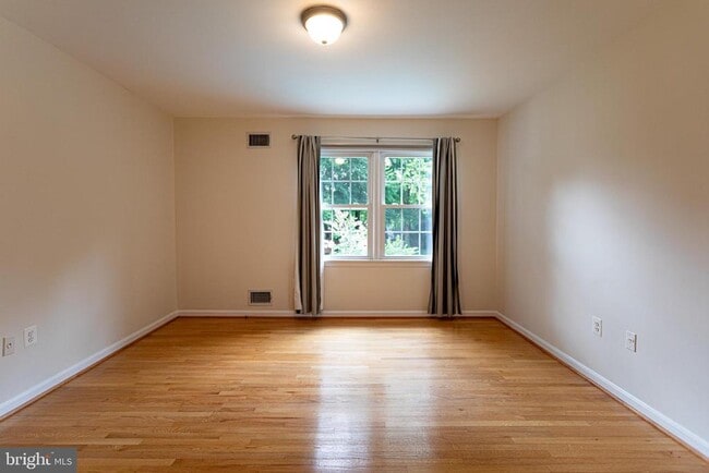 Building Photo - 14912 Emory Ln