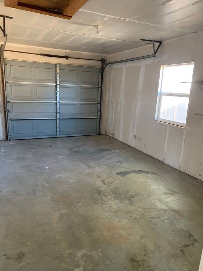 Building Photo - Beautiful Copperopolis Duplex!