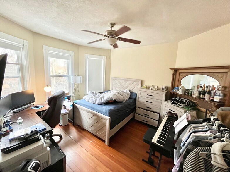 Building Photo - 88 Fisher Ave