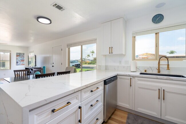 Building Photo - 1025 Plover Way