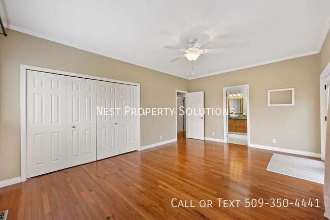 Building Photo - 318 E Tanglewood Dr