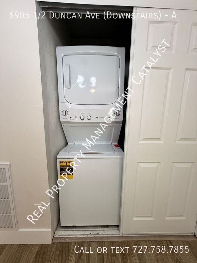 Building Photo - 6905 1/2 Duncan Ave (Downstairs)-A