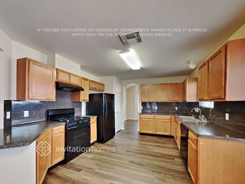 Building Photo - 4027 Ashview Ln