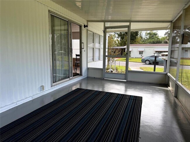 Building Photo - 3221 SE 39th Ave