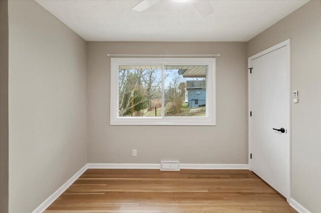 Building Photo - 100 9th Ave