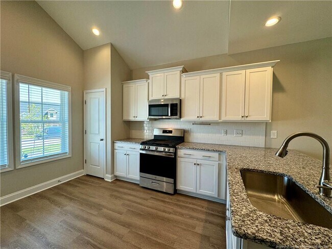 Building Photo - 1004 Kensington Park Rd