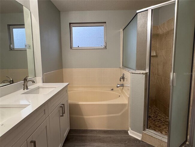 Building Photo - 14938 Deer Meadow Dr