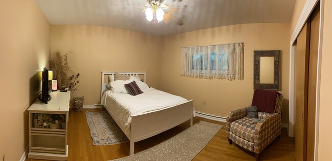 Main floor bedroom #1 - 1110 E Wayne Ave