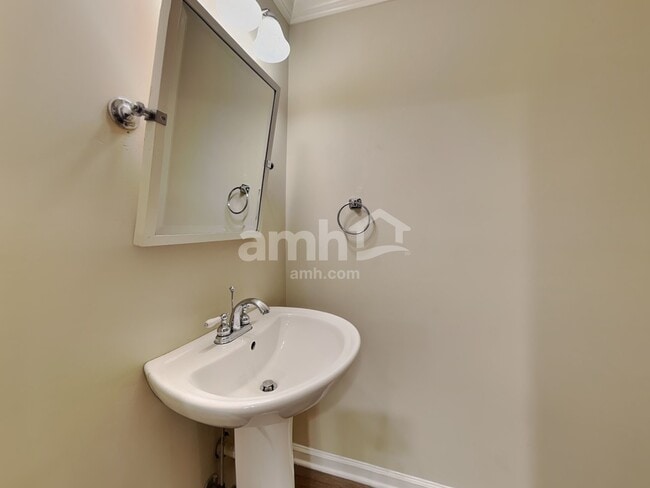 Building Photo - 3947 Hickswood Forest Ct