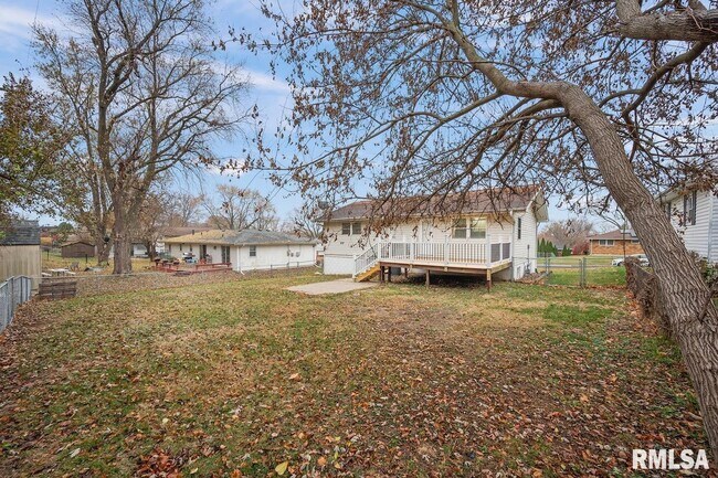 Building Photo - 6822 N Kimberly Dr