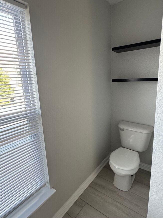 Building Photo - 10226 Crooked Stick Dr