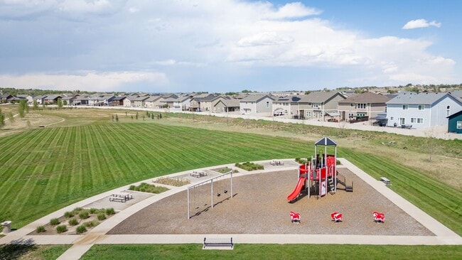 Building Photo - Beautiful 3-Bedroom Home in Ventana | Pool Community Near Fort Carson