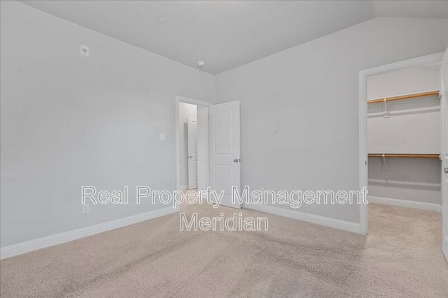 Building Photo - 815 Ponds Edge Ln