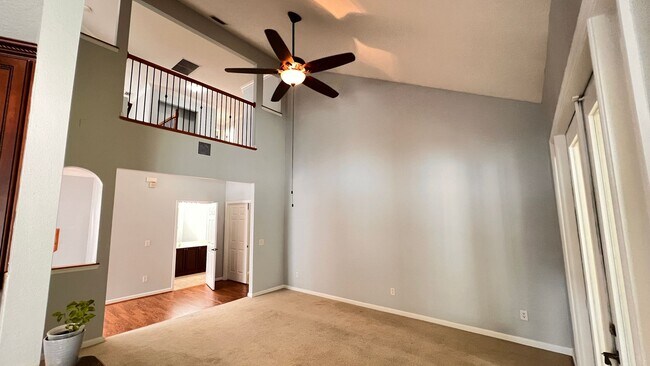 Building Photo - Available NOW! Stunning 4-Bedroom Home in ...
