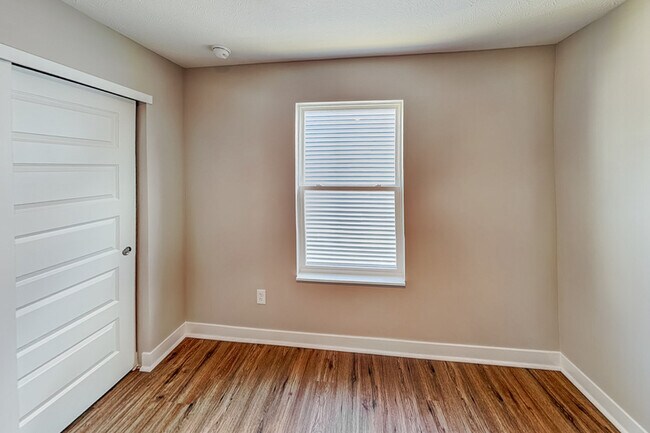 Building Photo - 11509 Basalt Dr