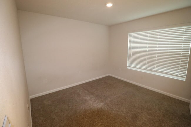 Building Photo - 3008 Jane Ln