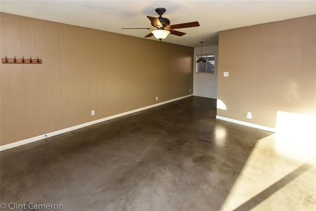 Building Photo - 8005 Pinedale Cove