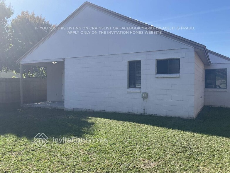 Building Photo - 105 River Chase Dr