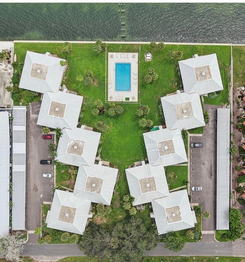 Building Photo - 7300 Sunshine Skyway Ln S