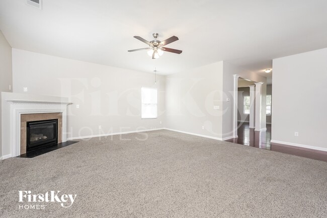 Building Photo - 294 Hartsfield Forest Dr