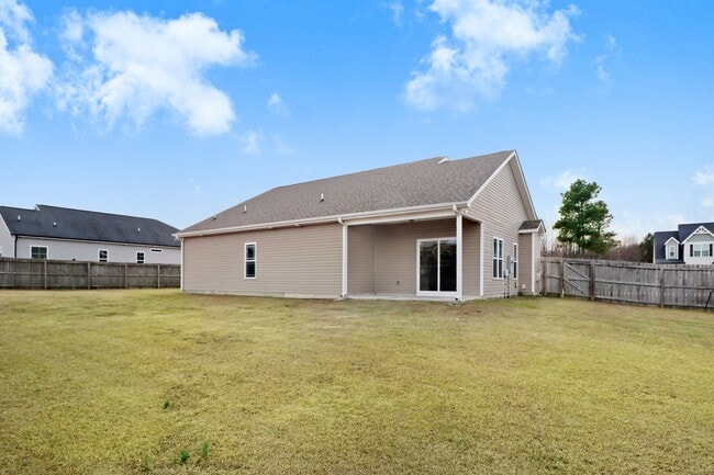 Building Photo - 228 Planters Ridge Dr