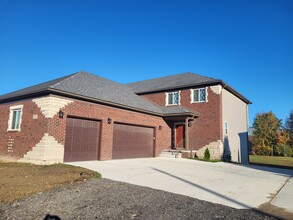 Building Photo - 11719 21 Mile Rd