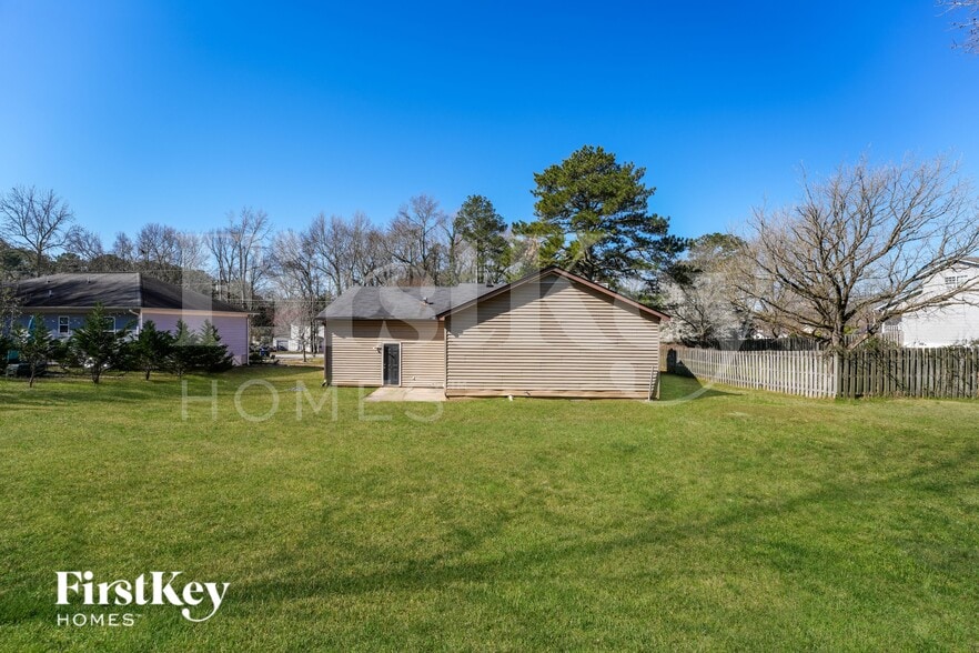 Building Photo - 3724 Red Rose Ct