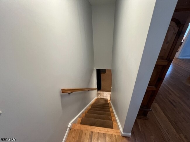 Building Photo - 497 Division Ave