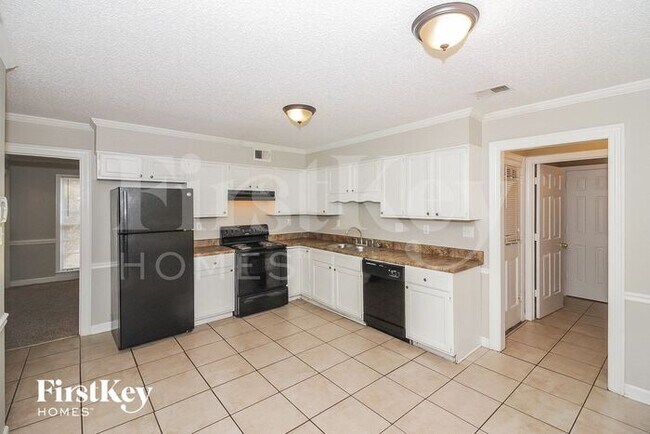 Building Photo - 4379 Richwood Pl