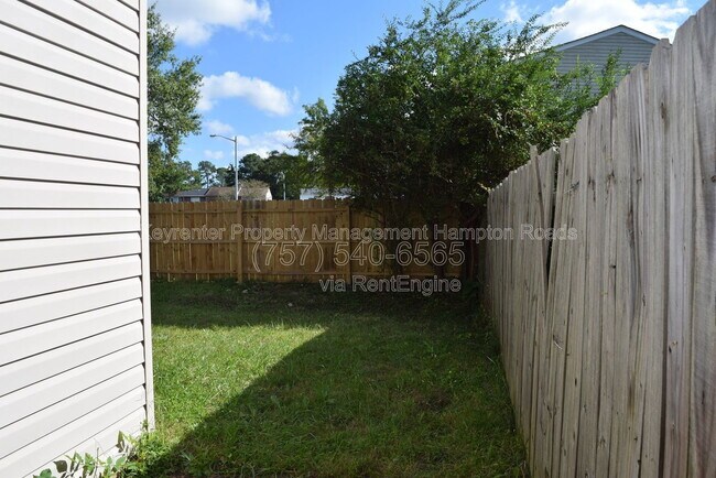 Building Photo - 5953 Blackpoole Ln