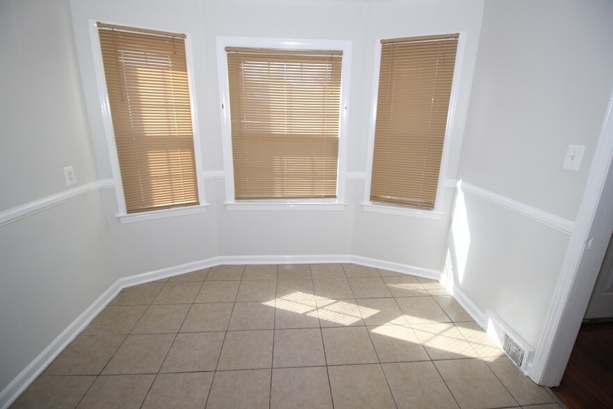 Building Photo - 22480 Lambrecht Ave