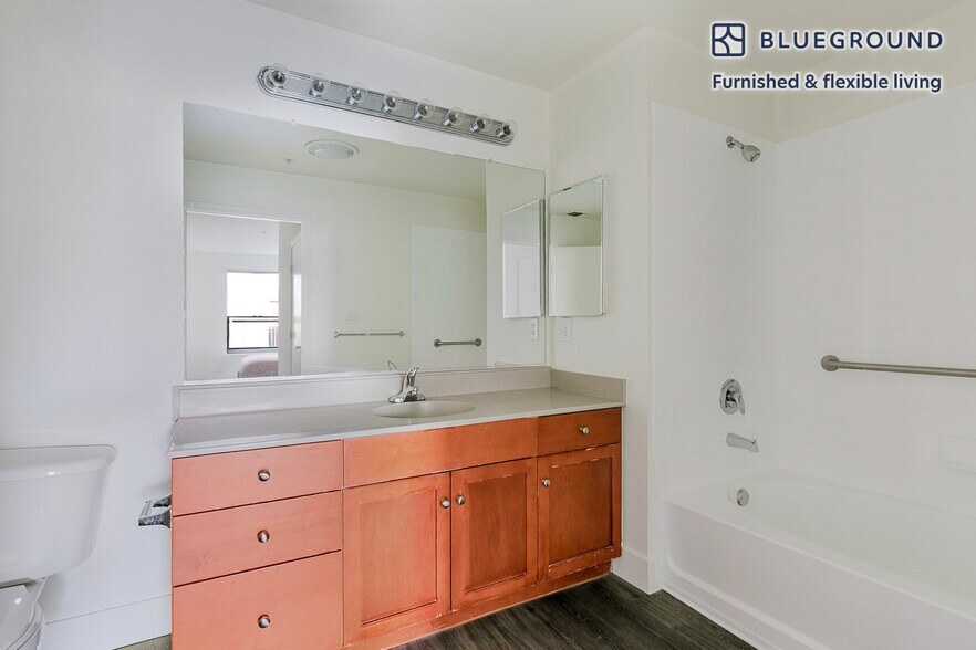 Building Photo - 754 The Alameda