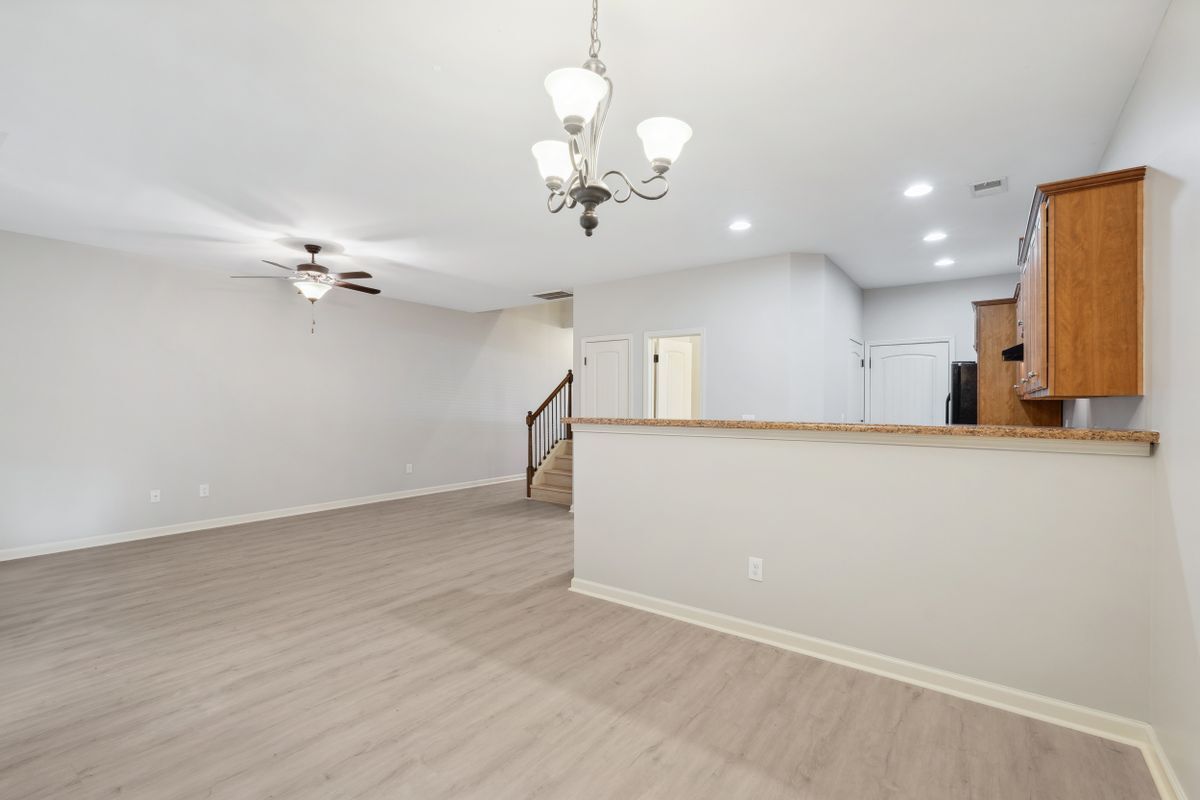 Building Photo - 149 Sunset Ln