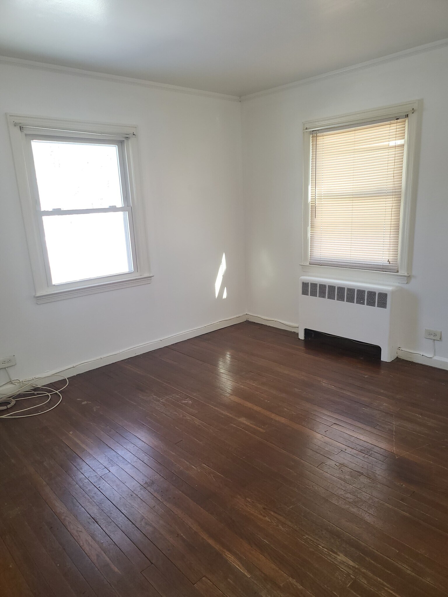 Building Photo - 36 Floyd St